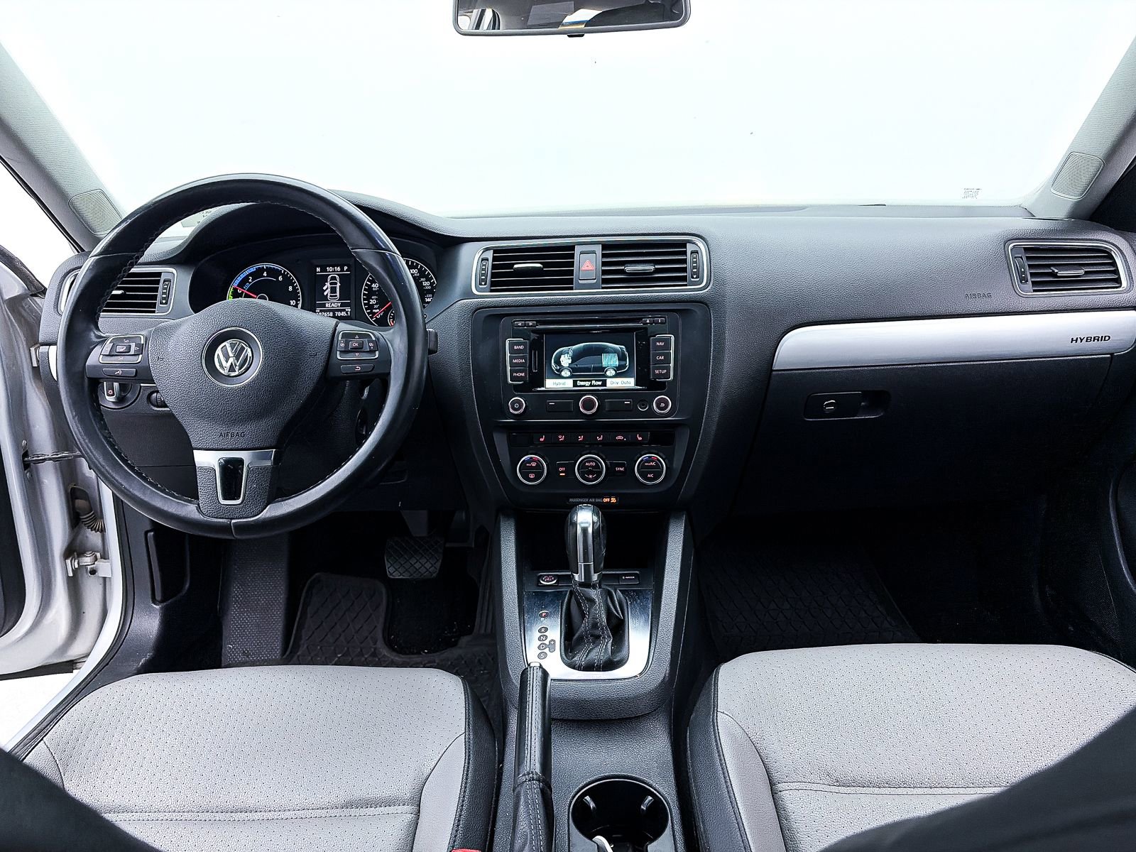 Used 2013 Volkswagen Jetta SEL image 24