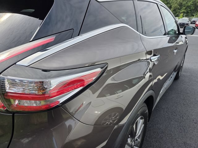 Used 2017 Nissan Murano S w/ Navigation Package FWD image 10