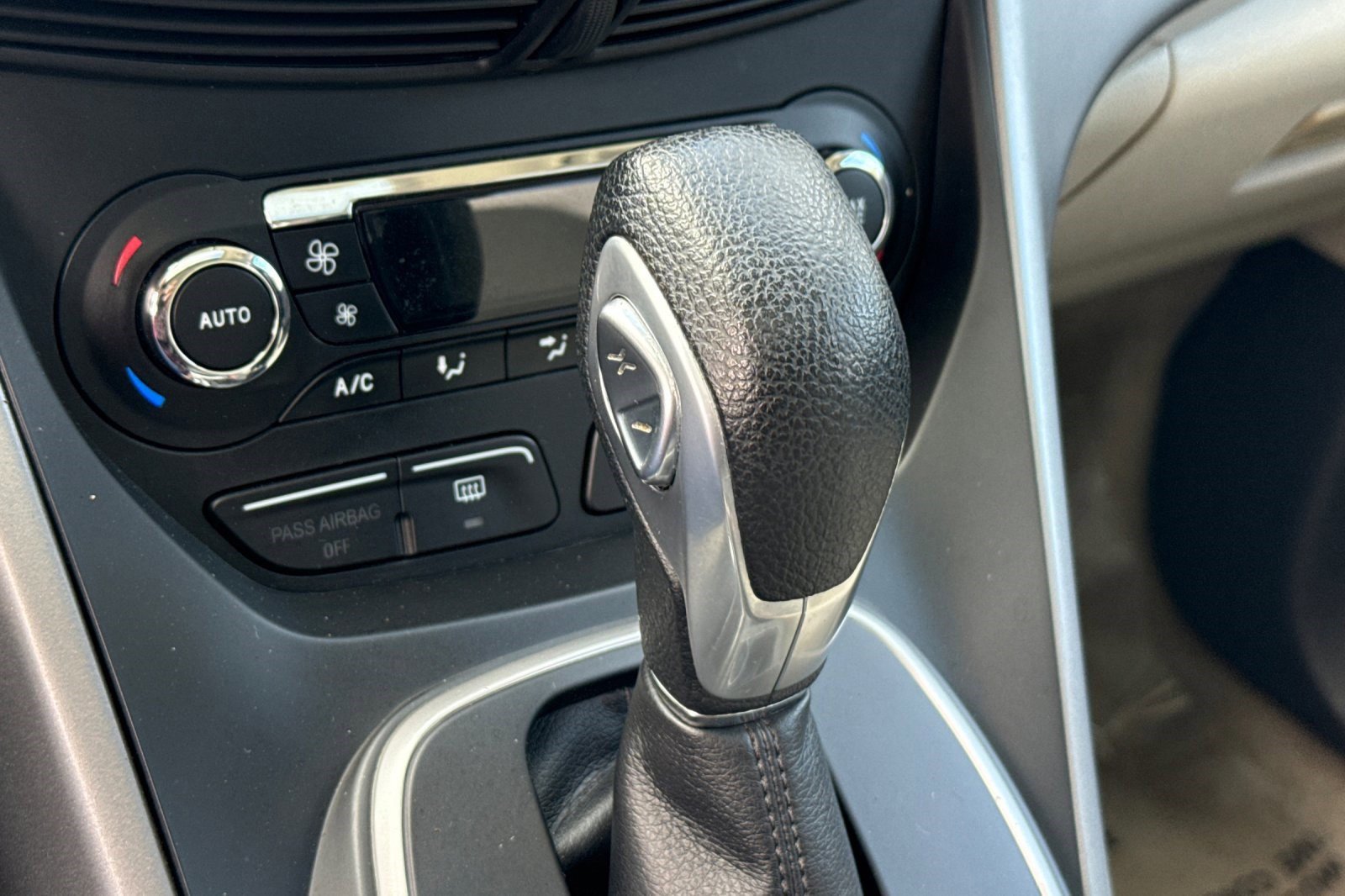 Used 2013 Ford Escape SE image 18