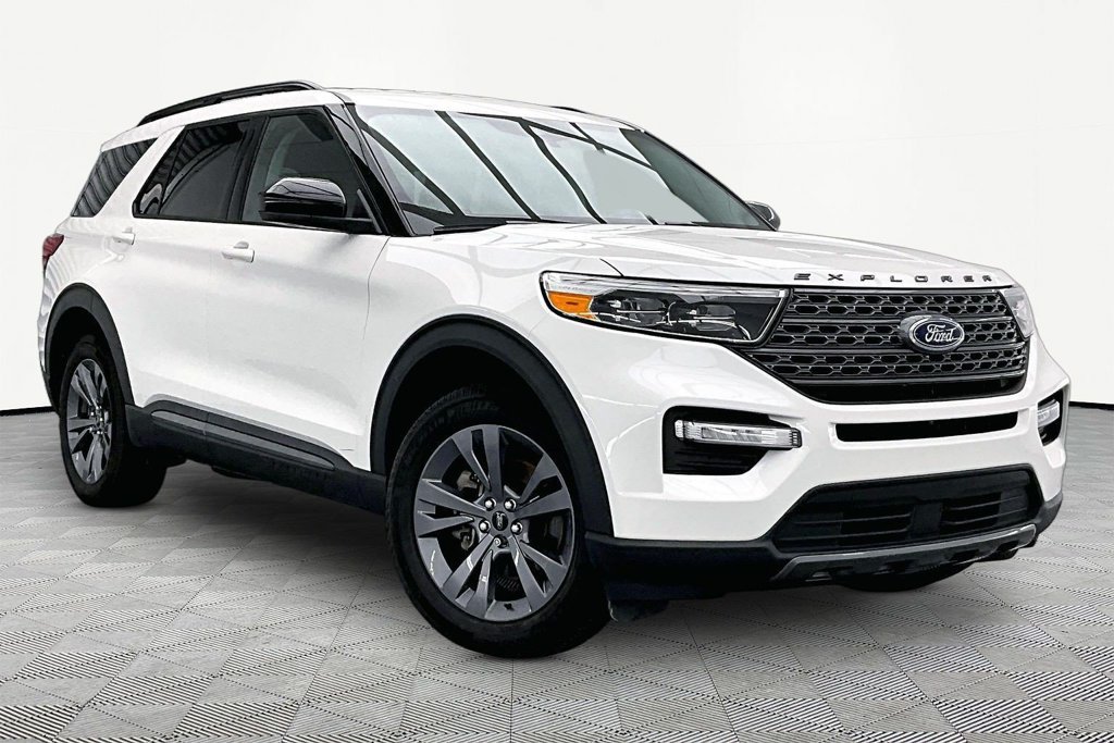 Certified 2024 Ford Explorer XLT AWD/4WD image 12