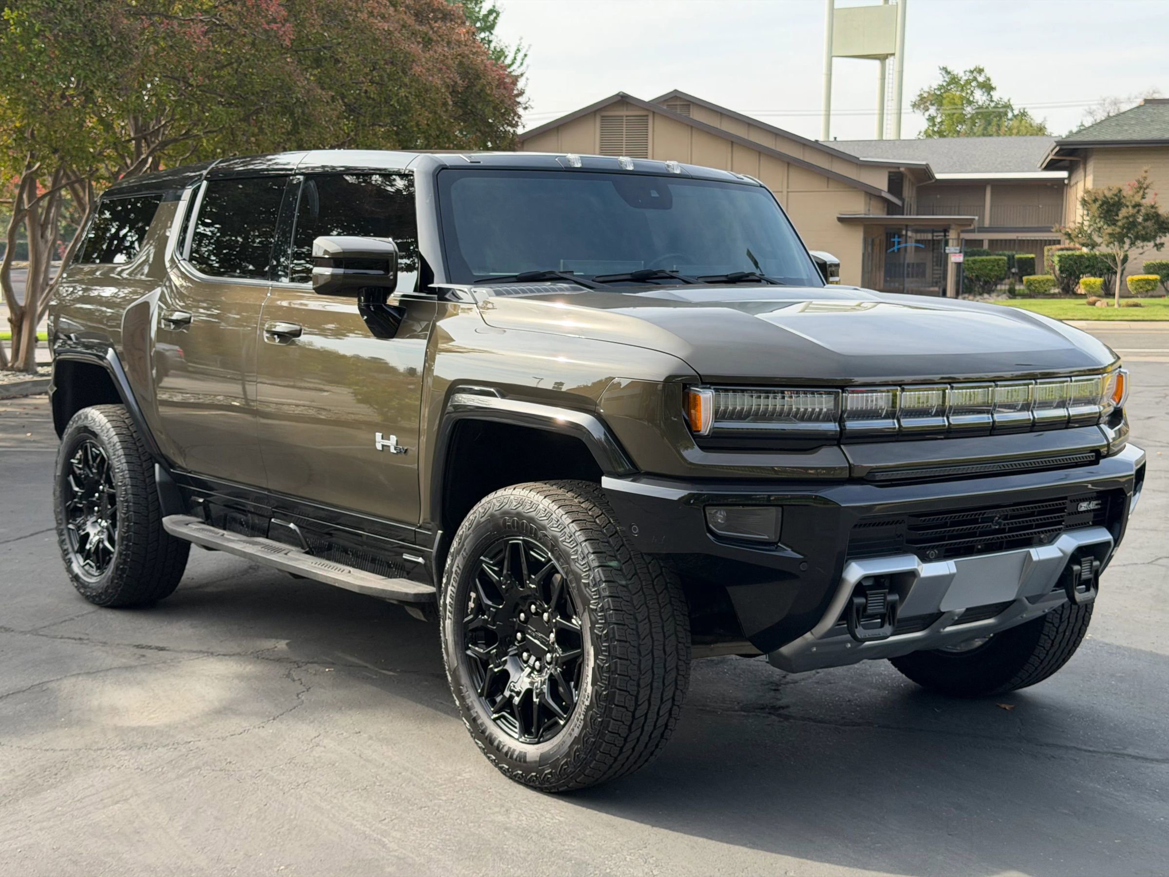 Used 2024 GMC Hummer EV 2X image 1