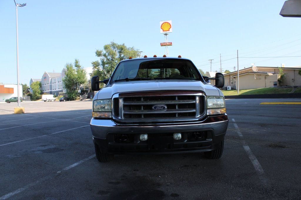 Used 2003 Ford F350 Lariat RWD image 2