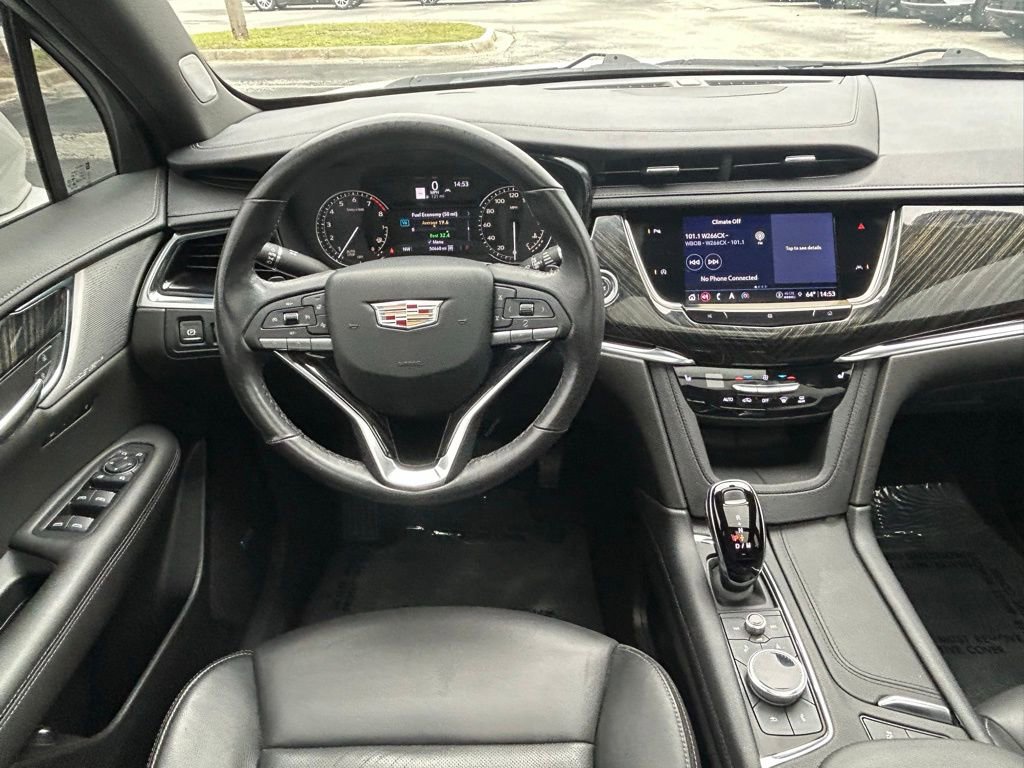 Used 2021 Cadillac XT6 Premium Luxury image 16
