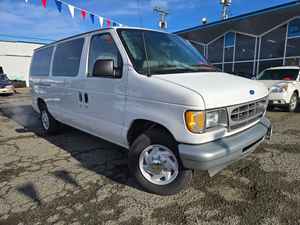 Used 2002 Ford E-250 and Econoline 250 RWD image 1