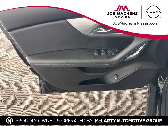 Used 2019 Chevrolet Blazer LT image 18