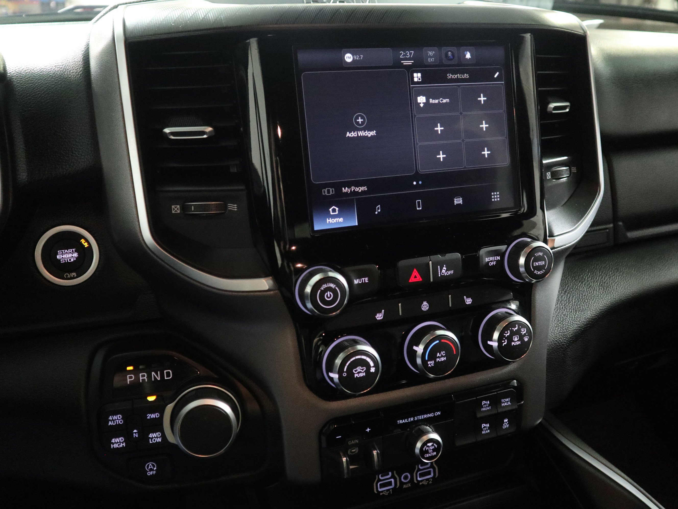 Used 2025 RAM 1500 Big Horn AWD/4WD image 23