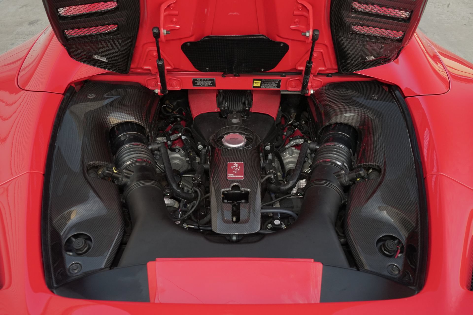 Used 2021 Ferrari F8 Tributo RWD image 29
