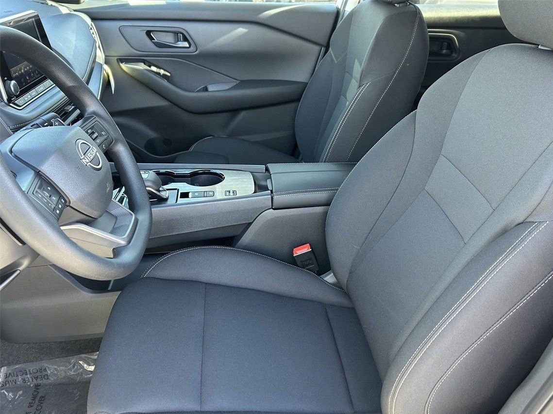 New 2026 Nissan Rogue S image 30