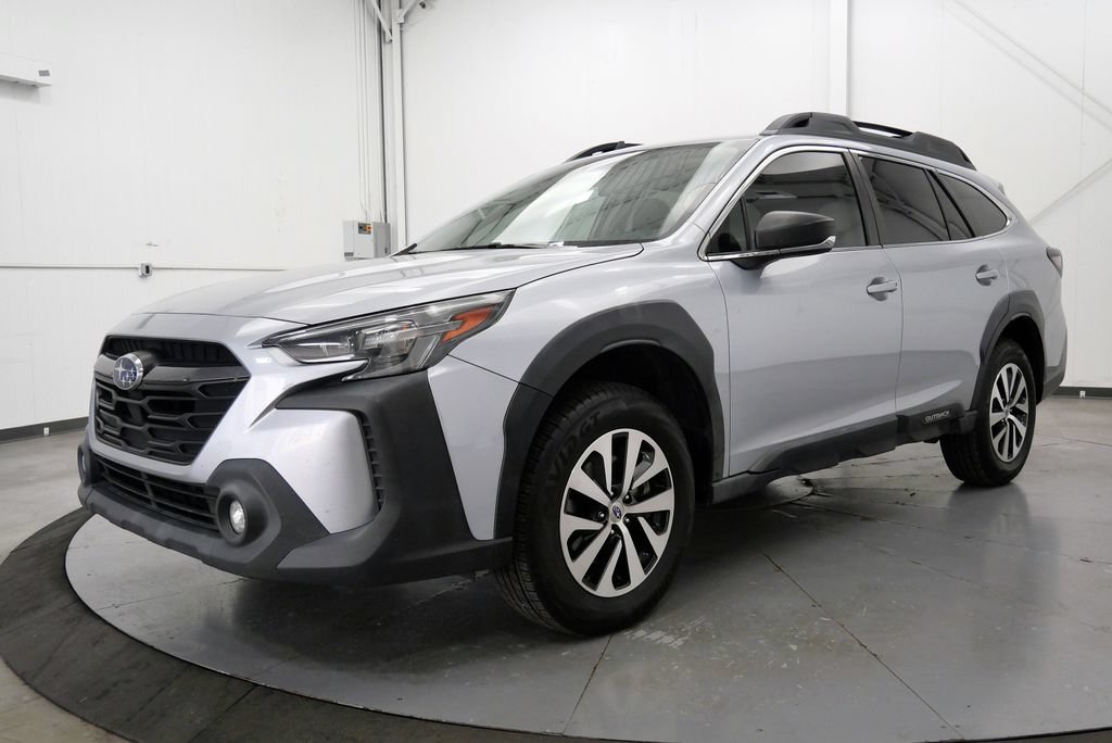 Used 2024 Subaru Outback AWD/4WD image 3