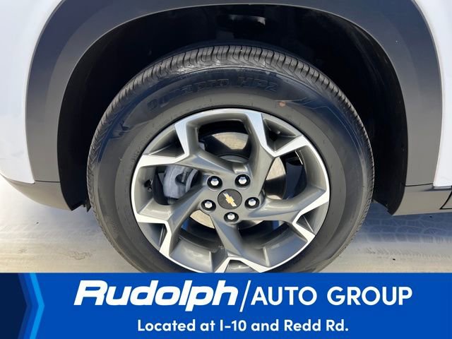 Used 2025 Chevrolet Trax LT image 30