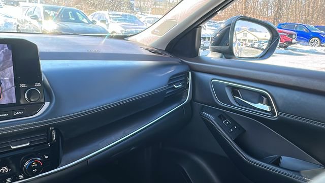 Used 2023 Nissan Rogue Platinum image 21