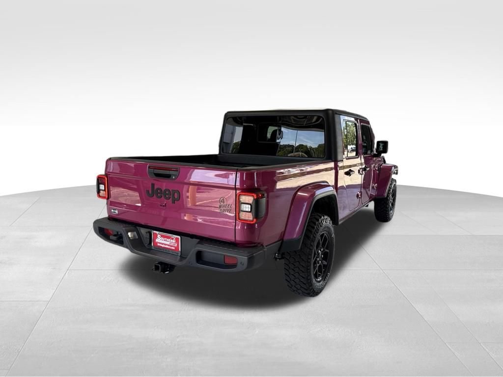Used 2024 Jeep Gladiator Sport AWD/4WD image 5