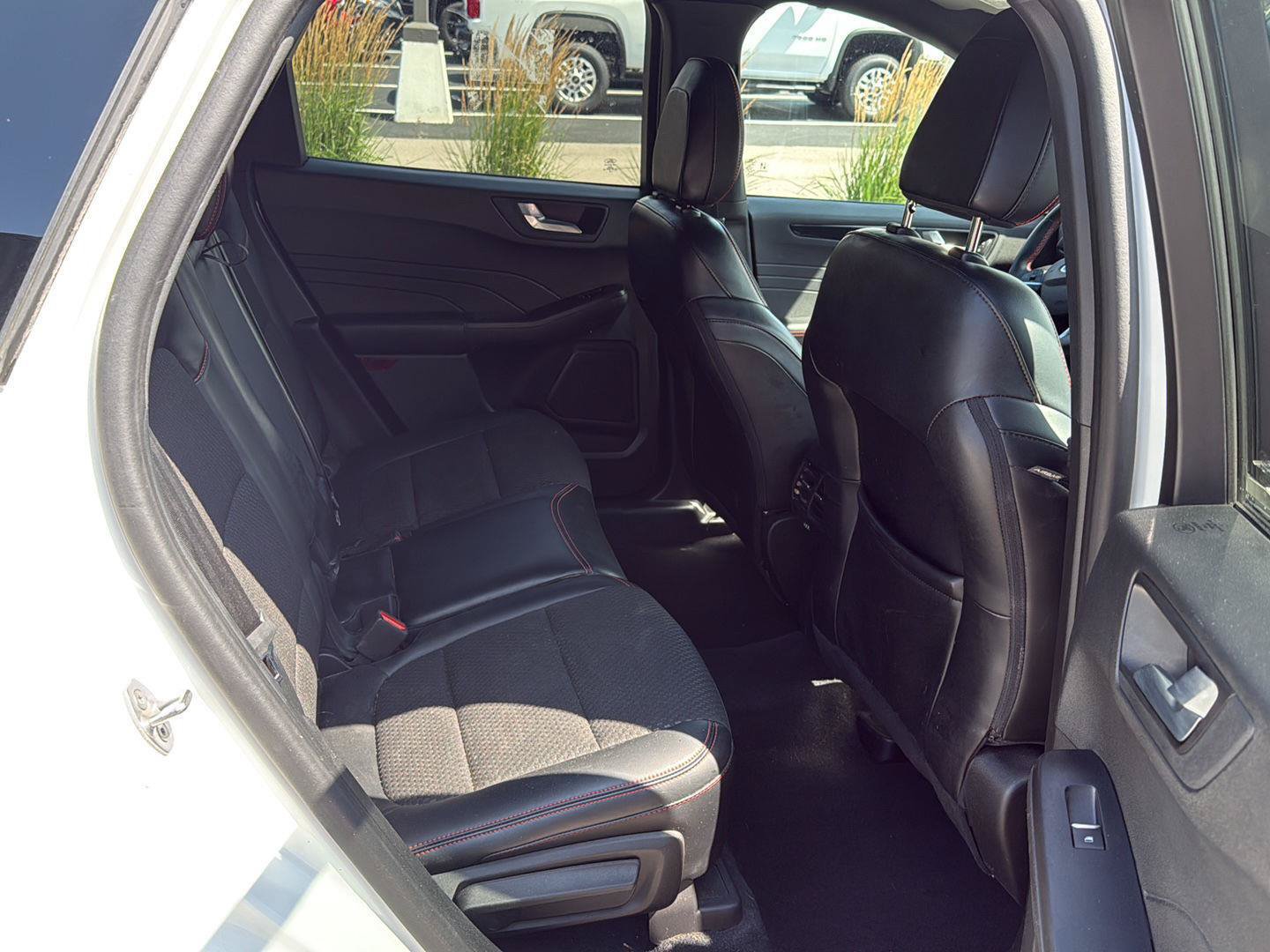 Used 2023 Ford Escape ST-Line Select w/ Tech Pack #1 AWD/4WD image 11