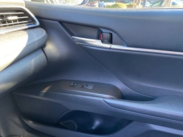 Used 2022 Toyota Camry SE image 27