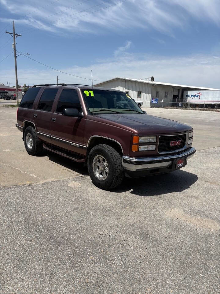 Used 1997 GMC Yukon 4WD 4-Door w/ Marketing Opt Pkg 4 image 2