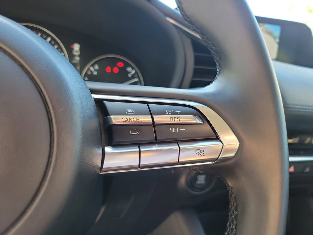 Used 2022 MAZDA MAZDA3 s image 32