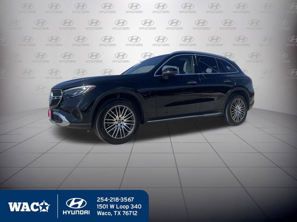 Used 2024 Mercedes-Benz GLC 300 4MATIC image 3