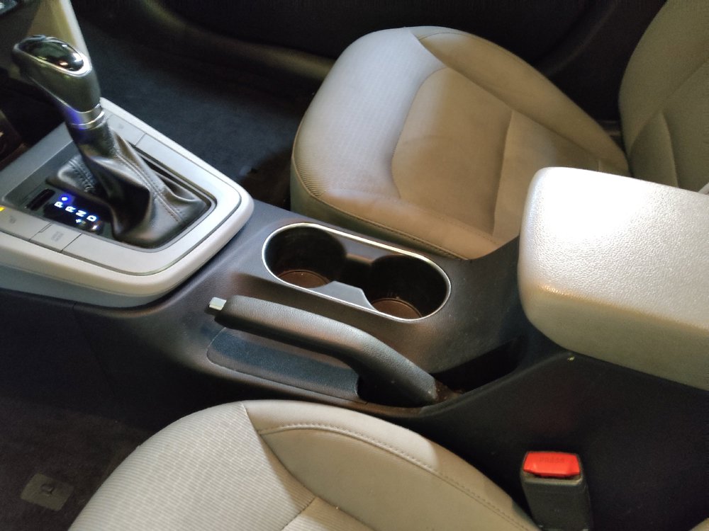 Used 2018 Hyundai Elantra Value Edition FWD image 26
