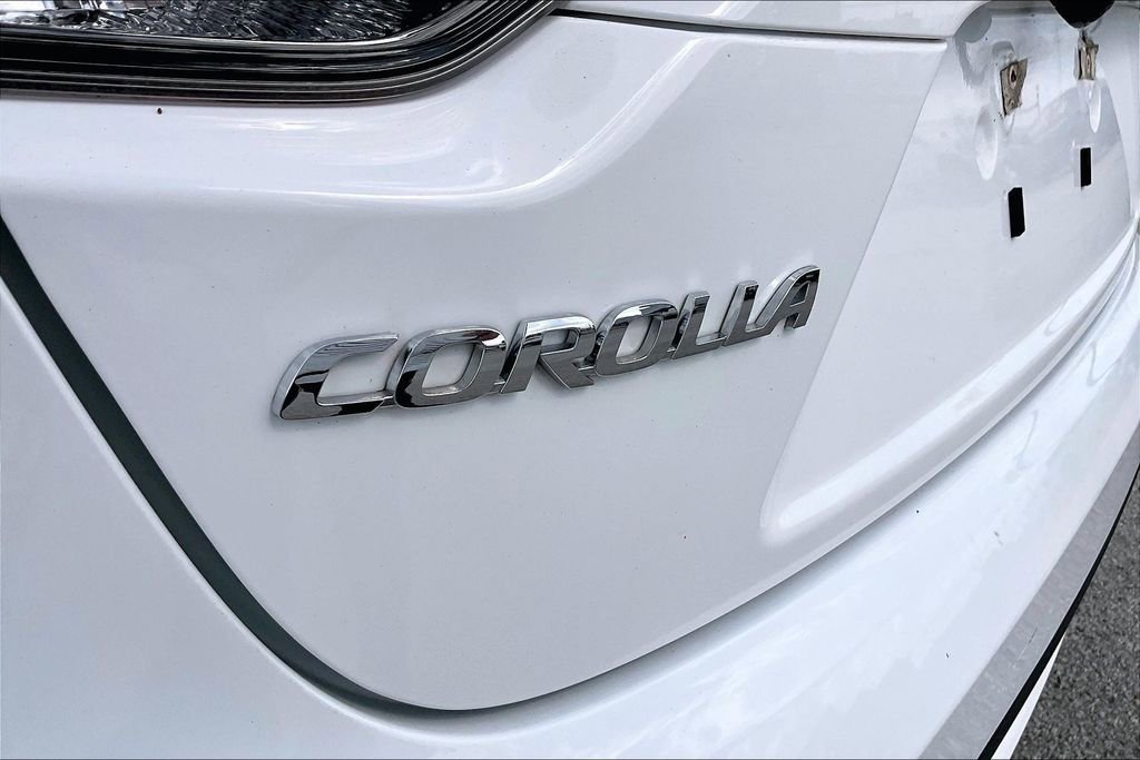 Used 2022 Toyota Corolla LE FWD image 21