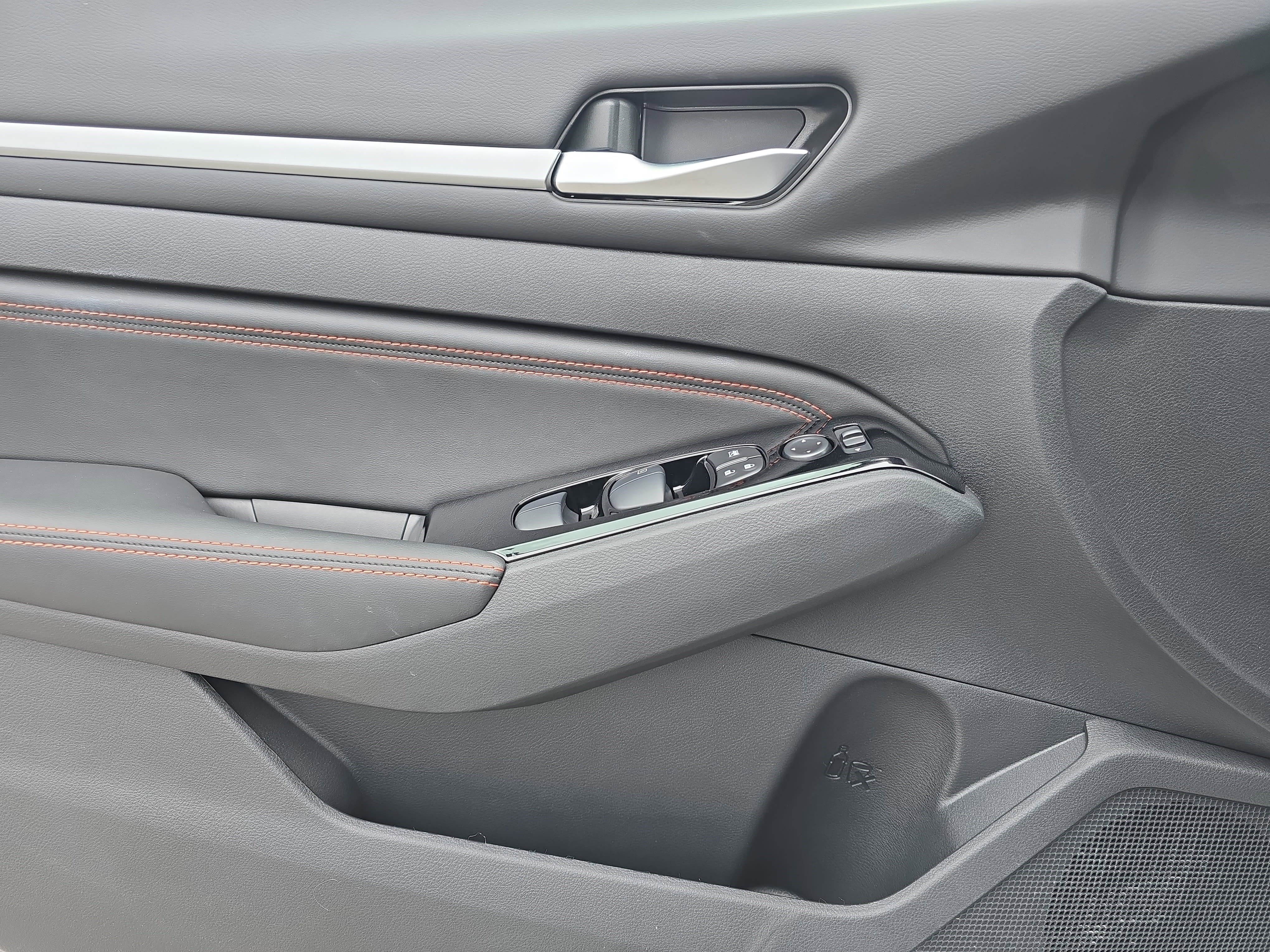 Used 2023 Nissan Altima 2.5 SR image 24