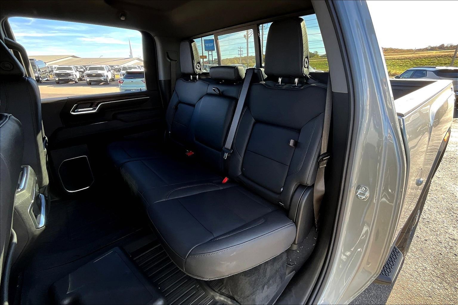 New 2026 GMC Sierra 2500 SLT image 10