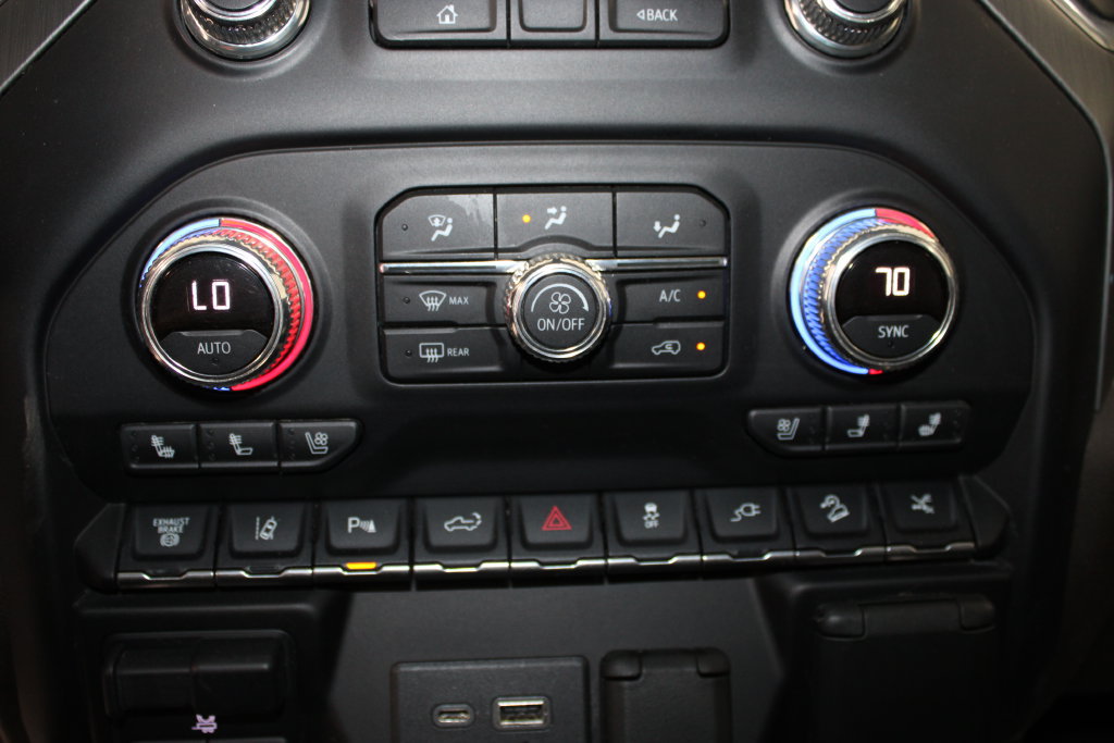 Used 2022 GMC Sierra 2500 Denali w/ Denali Ultimate Package AWD/4WD image 59