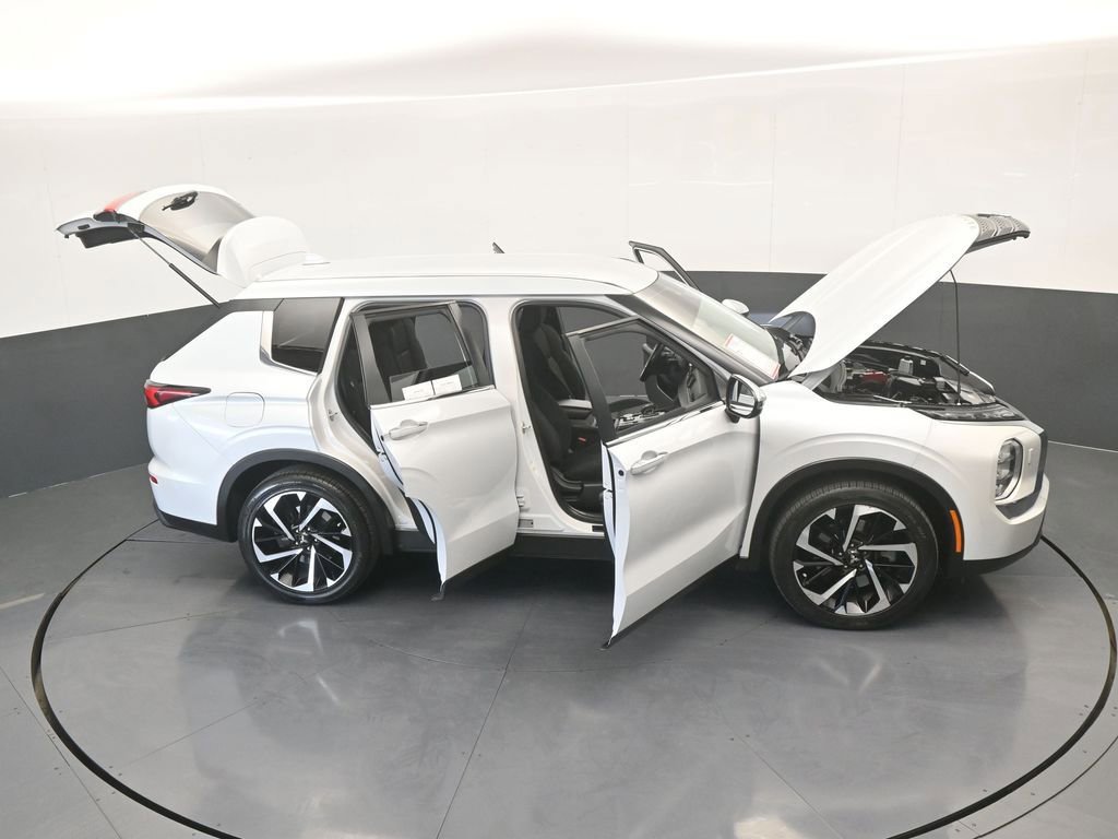 Used 2022 Mitsubishi Outlander ES image 66