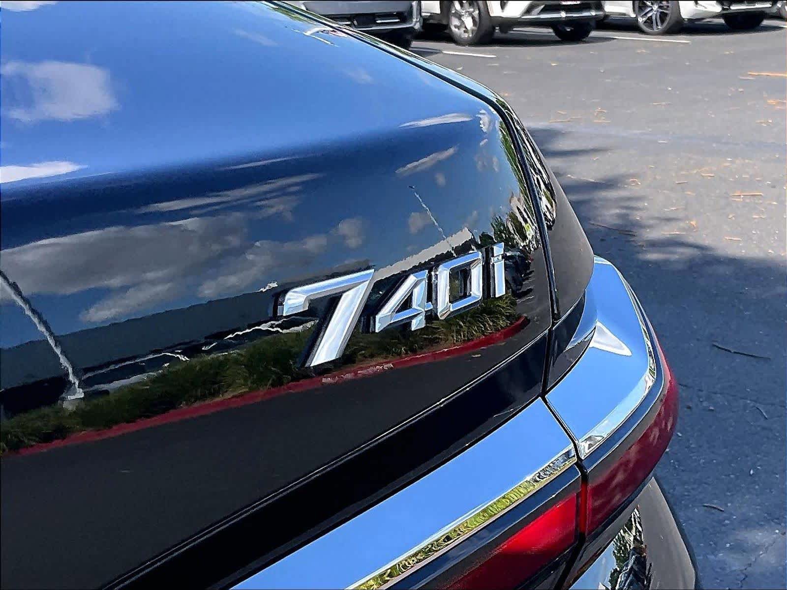 Certified 2023 BMW 740i RWD image 10
