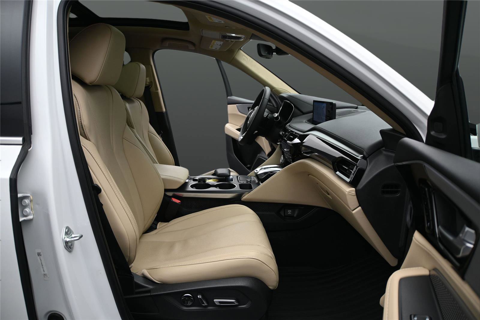 Certified 2024 Acura MDX SH-AWD w/ Technology Package image 21
