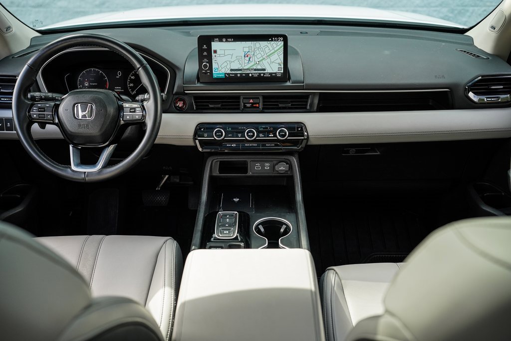 Used 2024 Honda Pilot Touring image 20