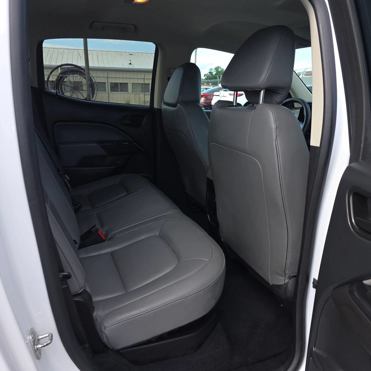 Used 2022 Chevrolet Colorado W/T w/ WT Convenience Package RWD image 12