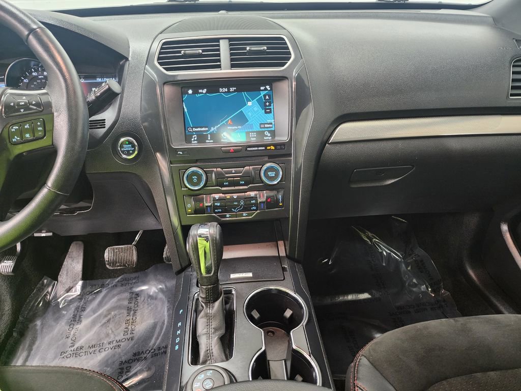 Used 2018 Ford Explorer XLT w/ Equipment Group 202A image 17