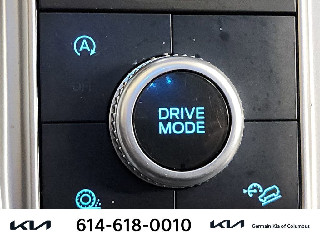 Used 2020 Ford Explorer XLT w/ Equipment Group 202A image 31