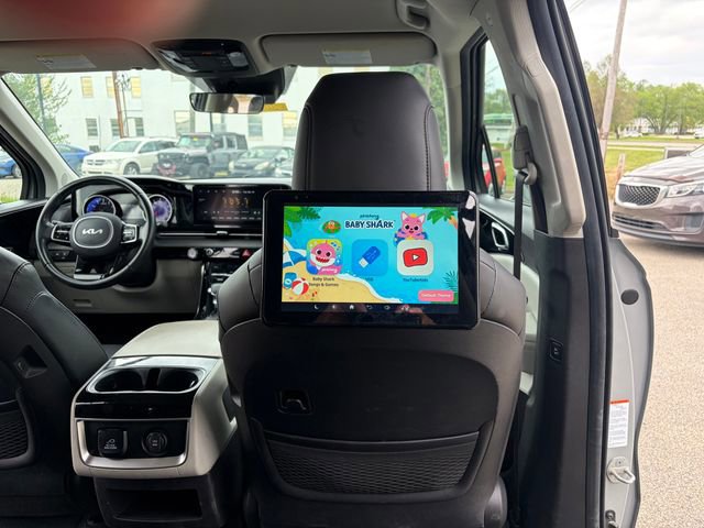 Used 2022 Kia Carnival SX FWD image 11