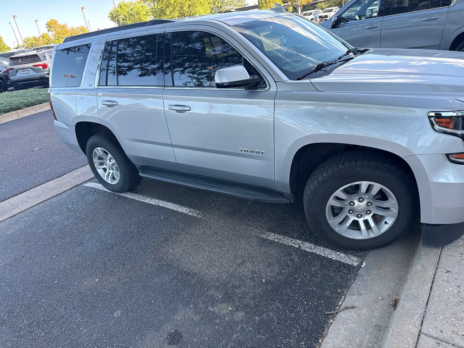 Used 2020 Chevrolet Tahoe LT AWD/4WD image 2