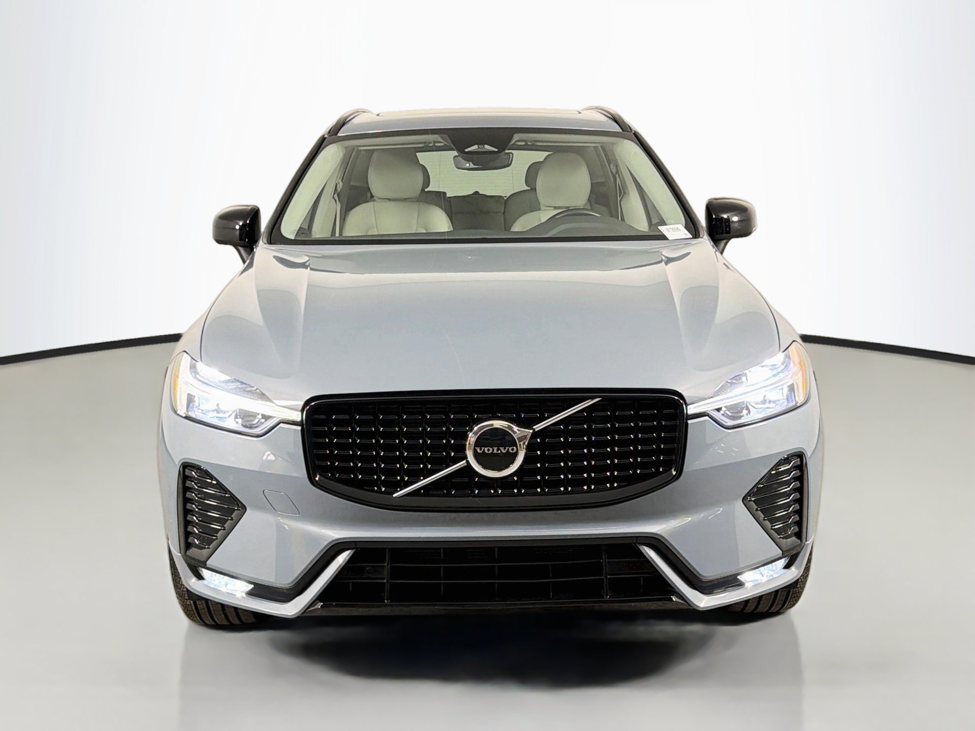 Certified 2024 Volvo XC60 B5 Core w/ Protection Package Premier AWD/4WD image 2