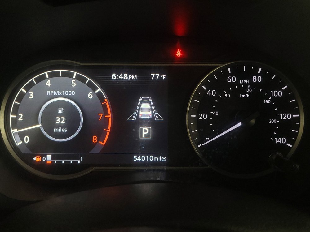 Used 2024 Nissan Versa SV FWD image 23
