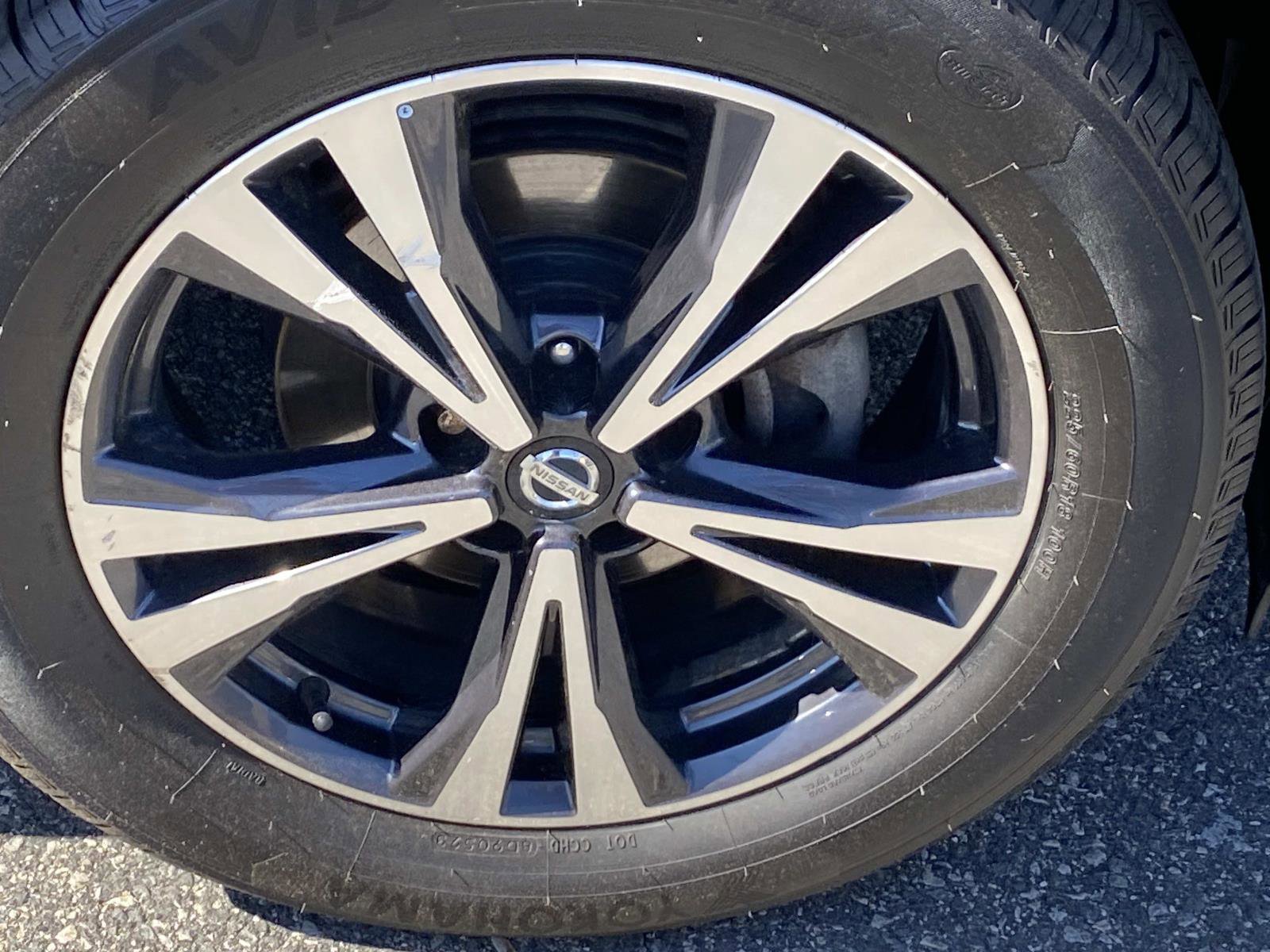 Used 2017 Nissan Rogue SL w/ SL Premium Package AWD/4WD image 29