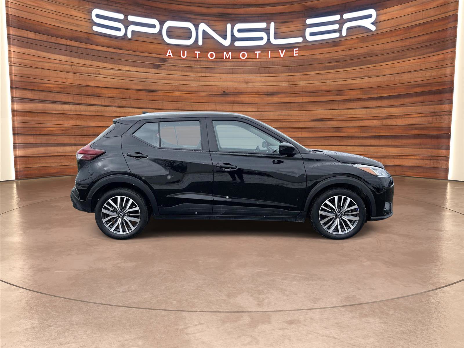 Used 2024 Nissan Kicks SV image 5