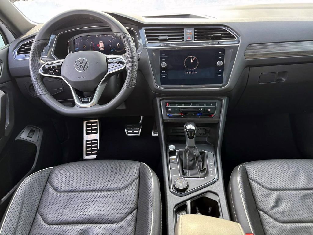 Used 2022 Volkswagen Tiguan SEL R-Line image 28