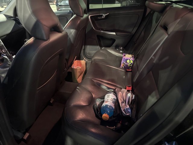 Used 2015 Volvo XC60 T6 Platinum image 26