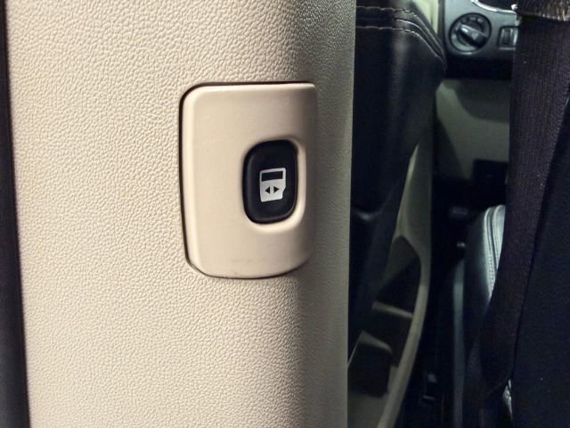 Used 2017 Dodge Grand Caravan SXT image 39