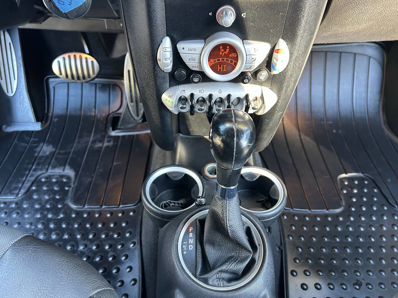 Used 2009 MINI Cooper S w/ Premium Pkg image 14