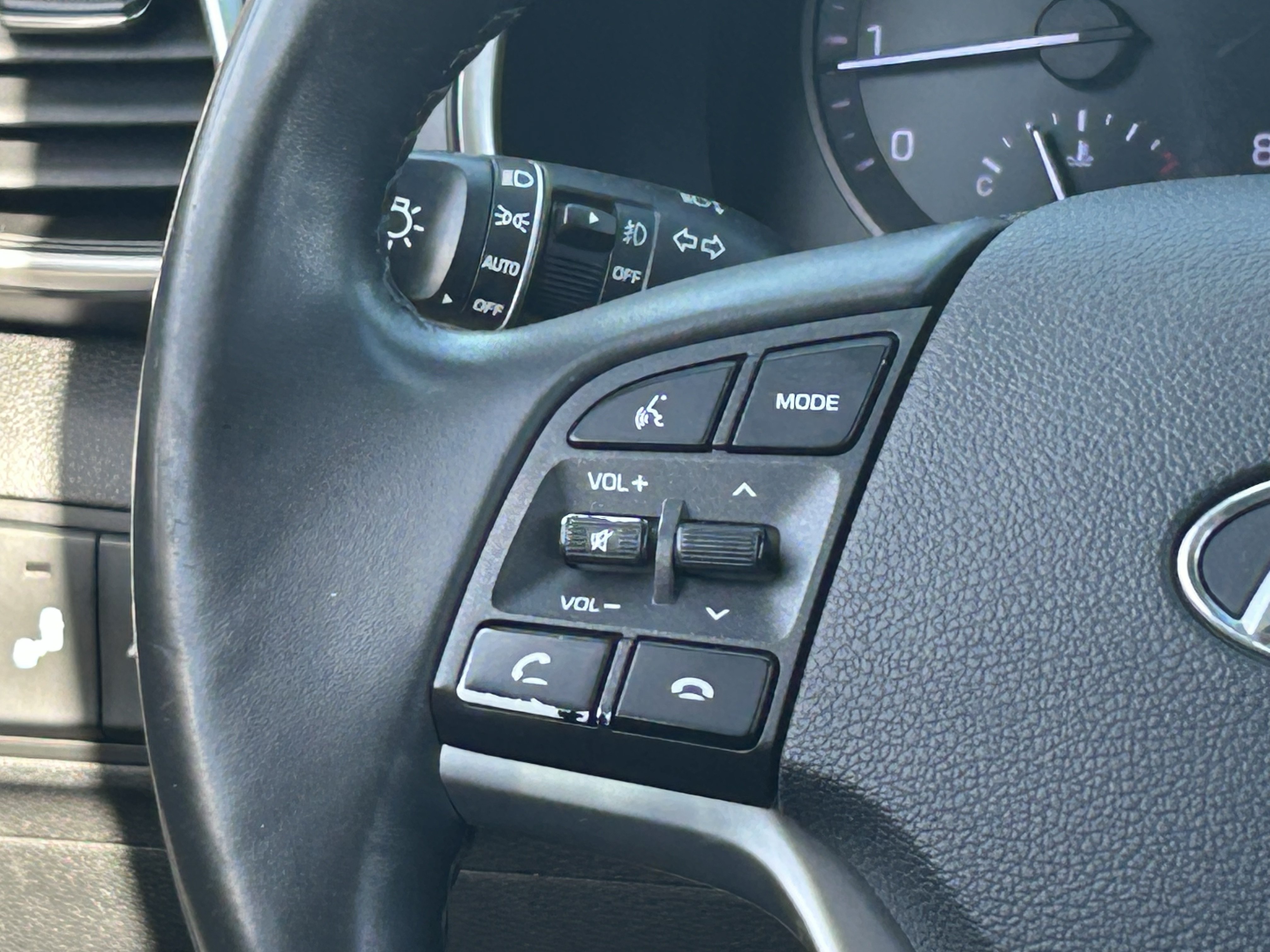 Used 2019 Hyundai Tucson Ultimate w/ Cargo Package FWD image 24