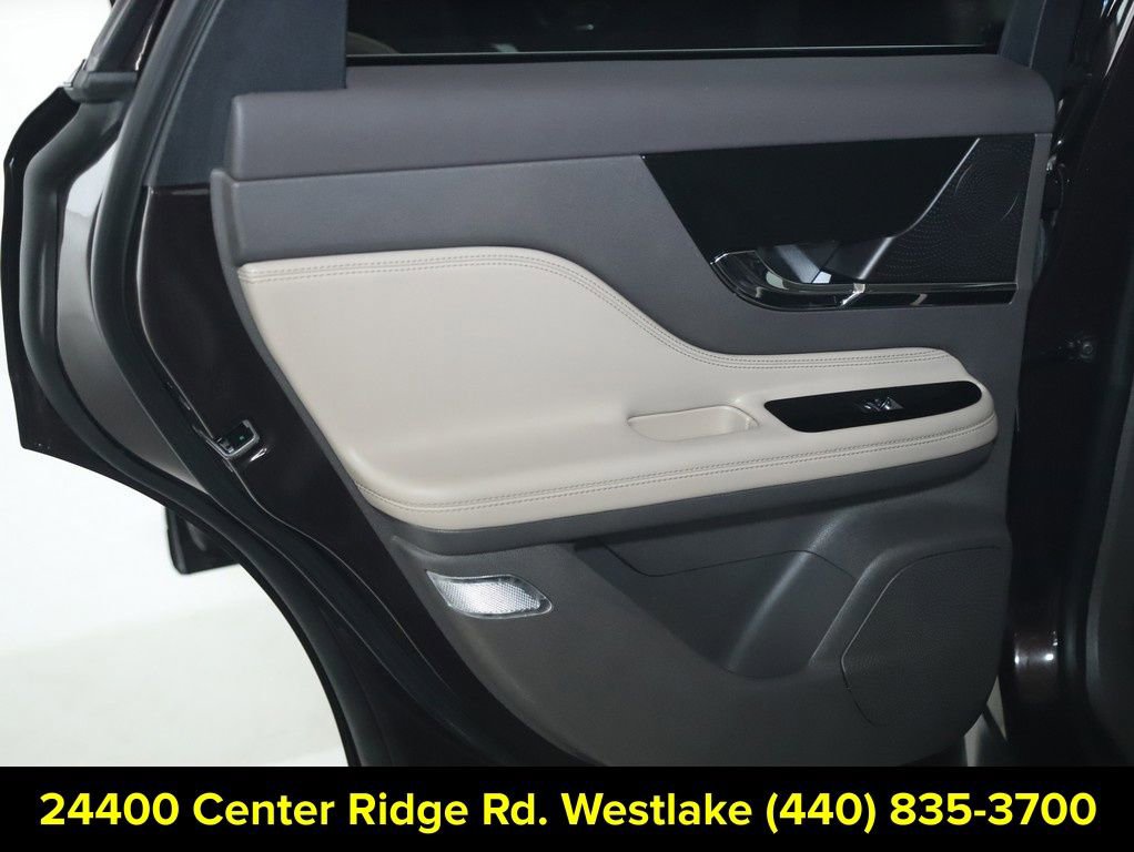 Certified 2023 Lincoln Corsair AWD image 13