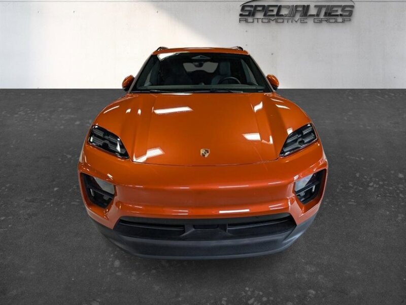 Used 2024 Porsche Macan 4 Electric w/ Sport Chrono Package AWD/4WD image 6