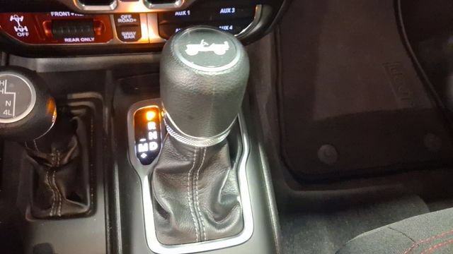 Used 2026 Jeep Wrangler Unlimited Rubicon AWD/4WD image 31