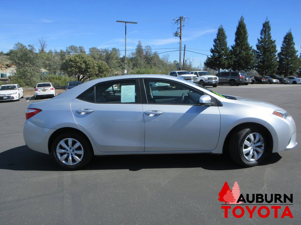 Used 2014 Toyota Corolla LE image 2