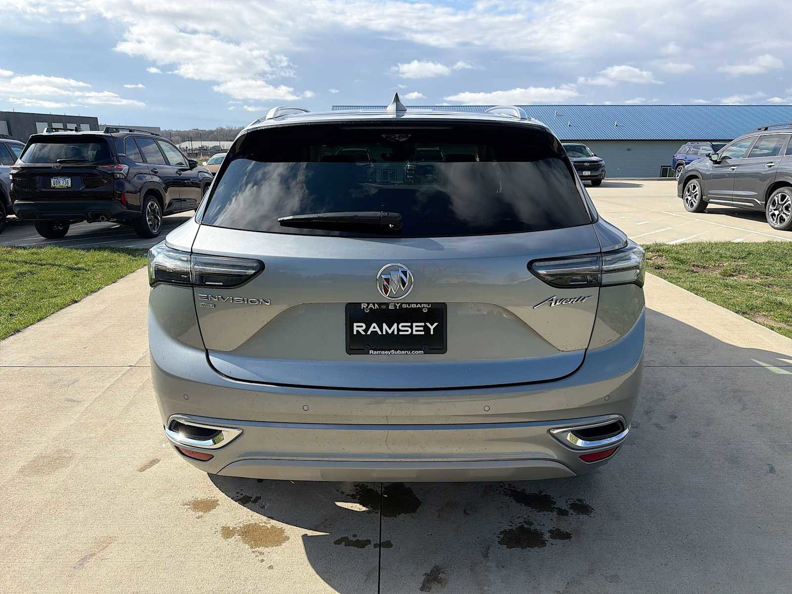 Used 2023 Buick Envision Avenir AWD/4WD image 5