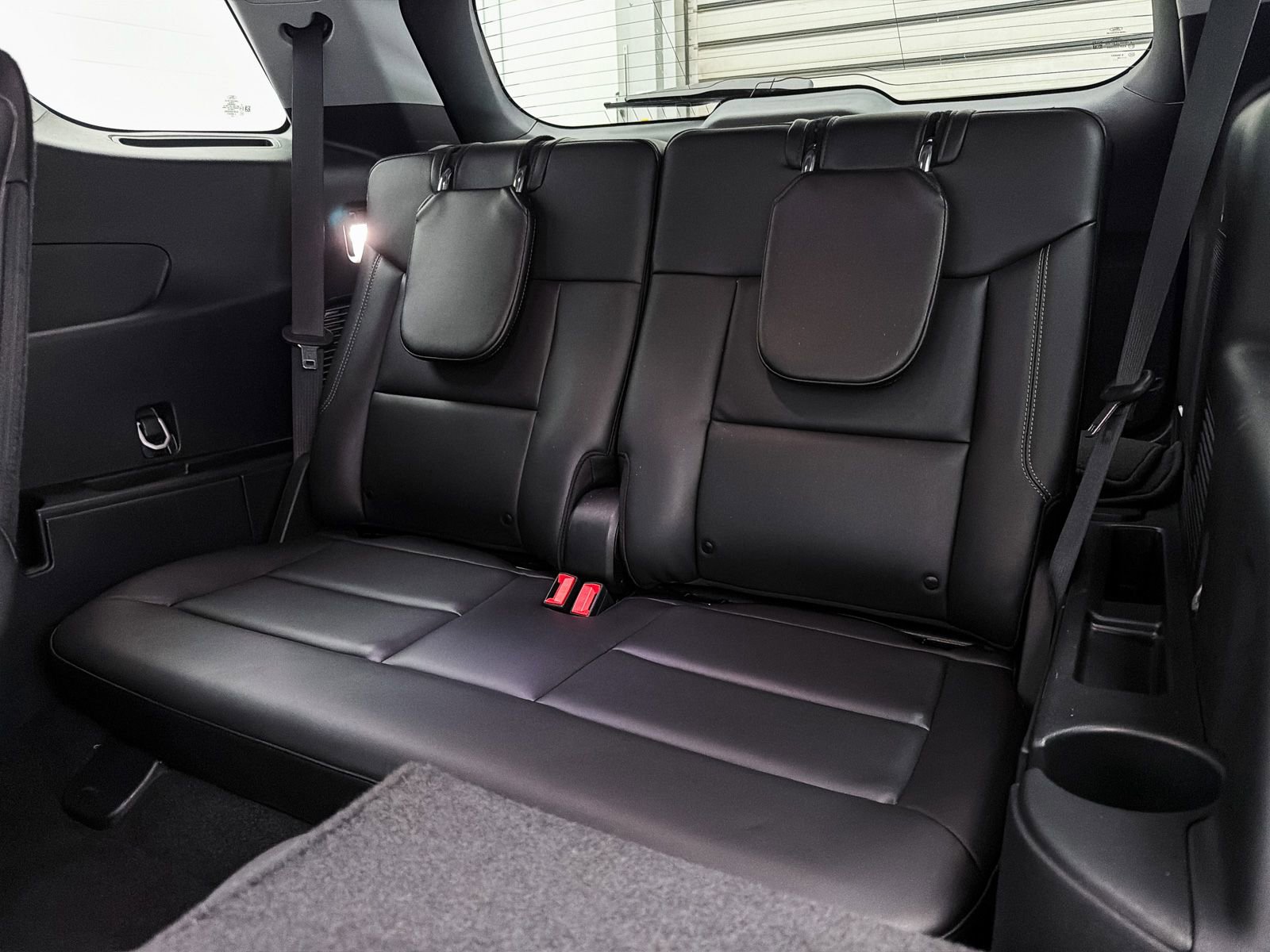 Used 2024 Ford Explorer XLT w/ Equipment Group 202A image 31